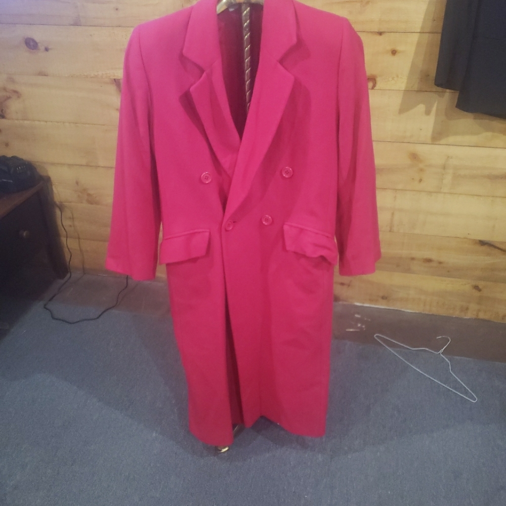 Montaldo's trench coat